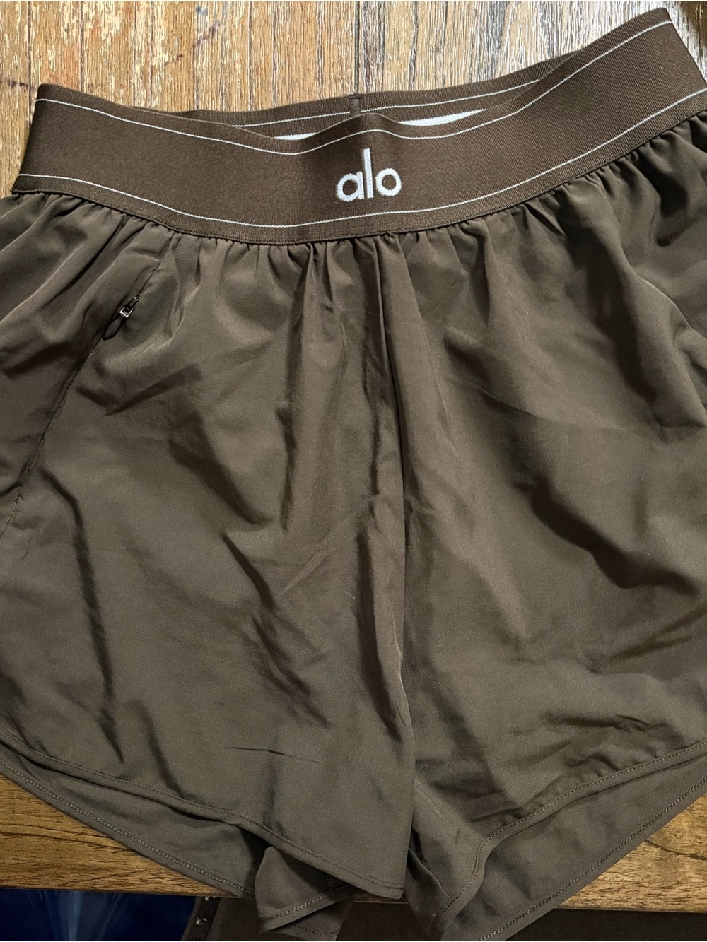 ALO Yoga Women's Espresso Match Point Shorts